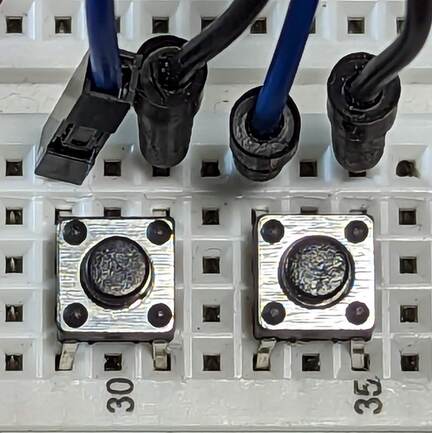../../../_images/pushbutton-4prong.jpg